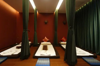 西安灞桥区泰式按摩的被动瑜伽：当身体被折叠成诗